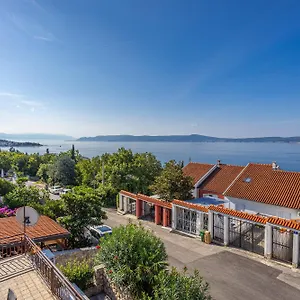 Apartman Lisinski, Crikvenica